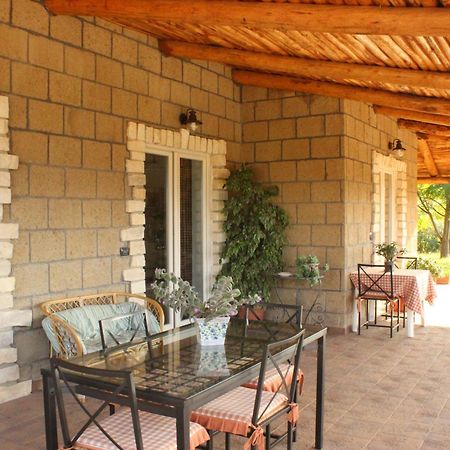 Le Rocce Bed & Breakfast SantʼAgata deʼ Goti Bagian luar foto