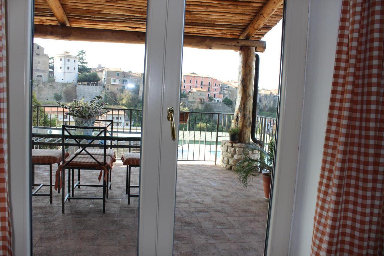 Le Rocce Bed & Breakfast SantʼAgata deʼ Goti Bagian luar foto