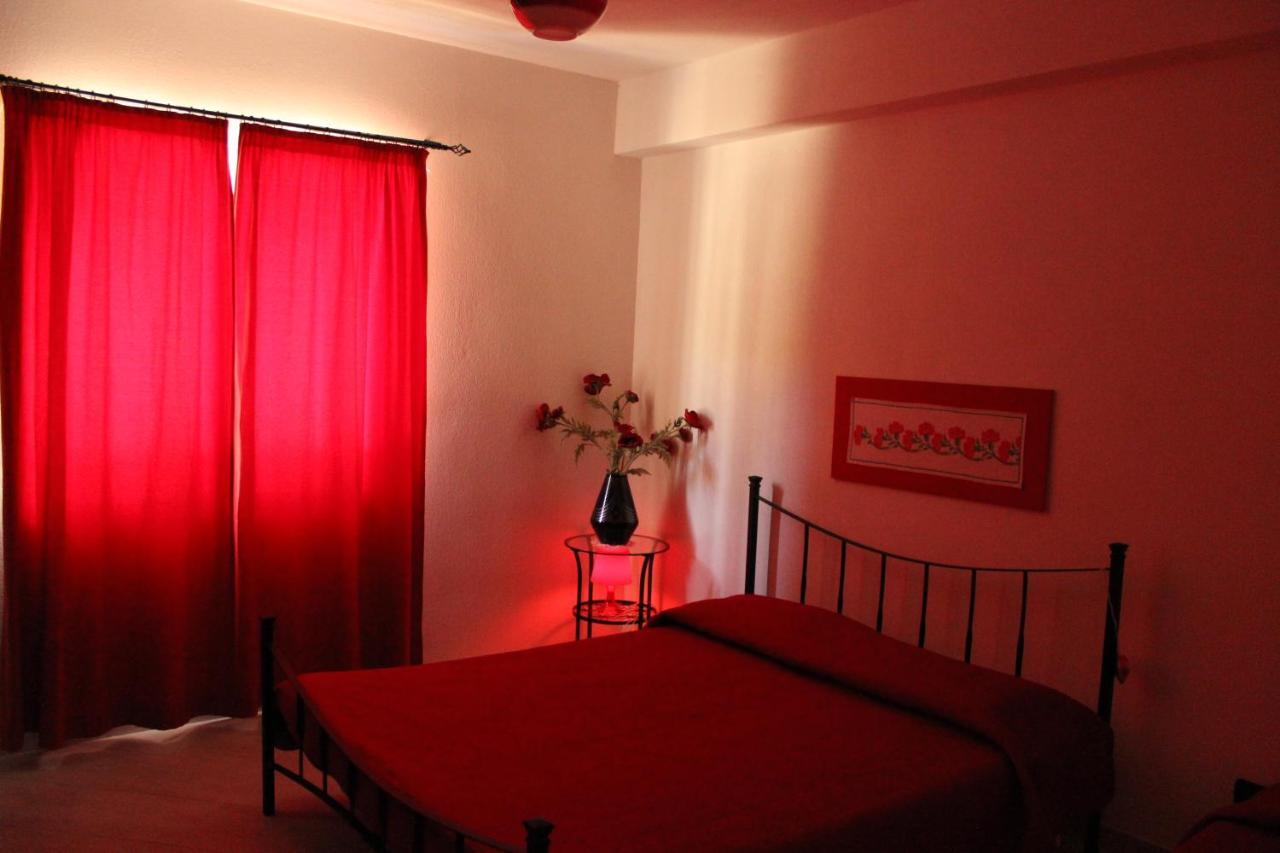 Le Rocce Bed & Breakfast SantʼAgata deʼ Goti Ruang foto