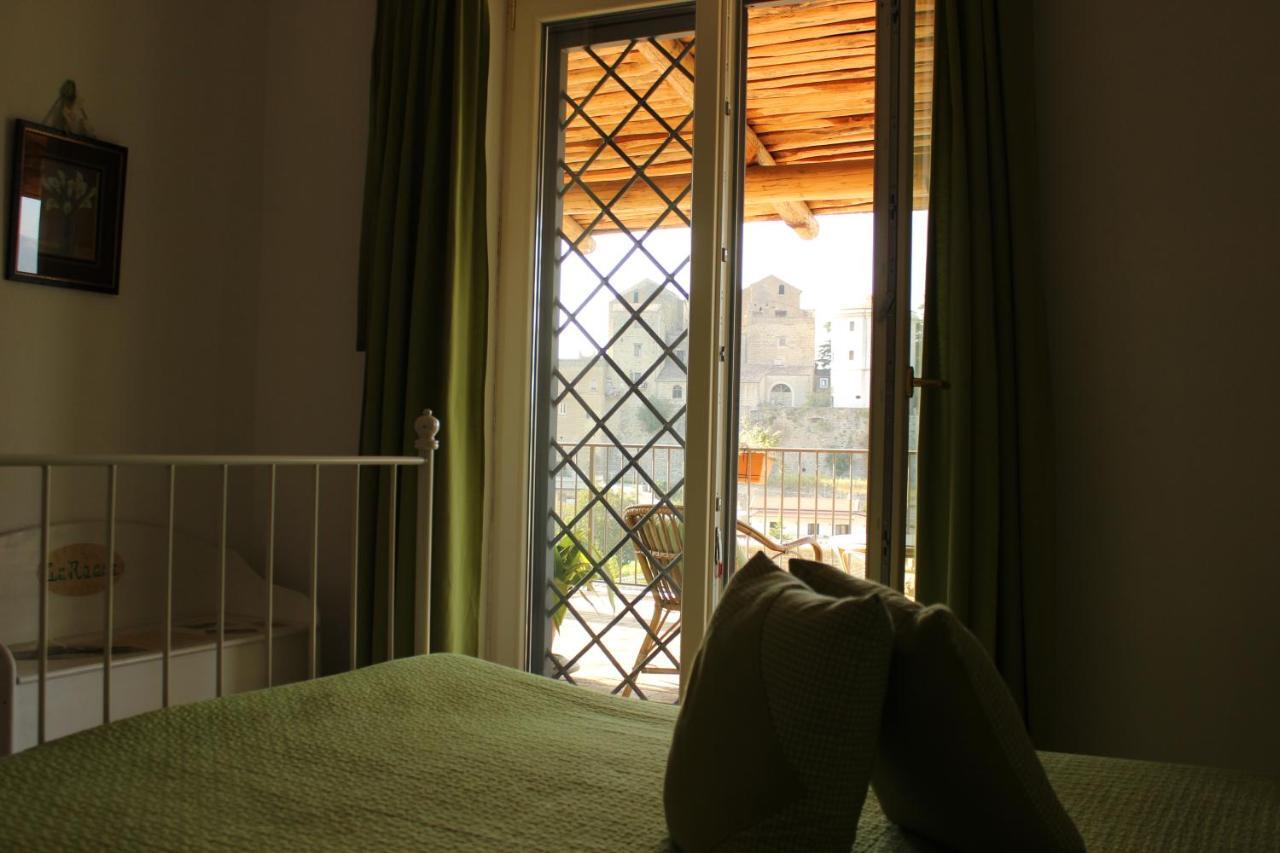 Le Rocce Bed & Breakfast SantʼAgata deʼ Goti Ruang foto