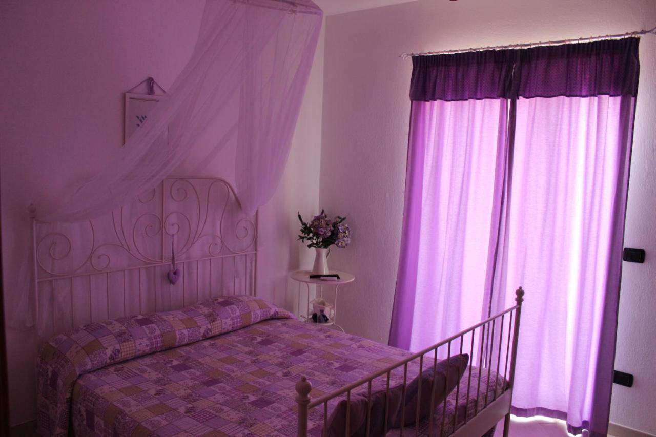 Le Rocce Bed & Breakfast SantʼAgata deʼ Goti Ruang foto