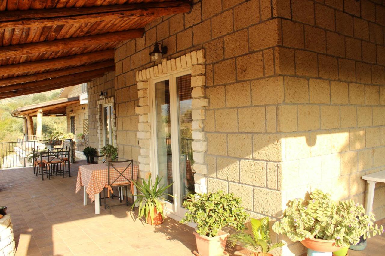 Le Rocce Bed & Breakfast SantʼAgata deʼ Goti Bagian luar foto